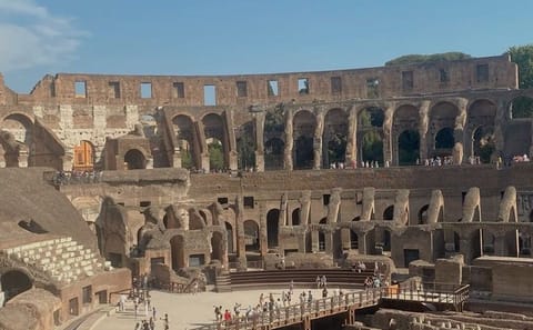 Colosseum, Roman Forum and Palatine Entrance with Audio guide