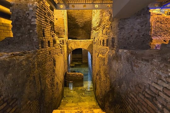 Walking Tour of Vicus Caprarius and the Fountains of Rome