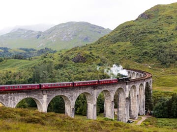 Jacobite Steam Train & Scottish Highlands with an Edinburgh departure