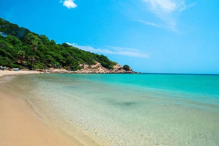 Trincomalee and Nilaveli beach Tour from Colombo 2