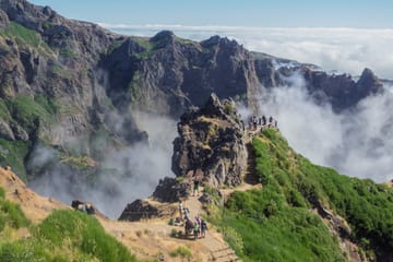Hiking Transfer from Pico do Areeiro to Achada do Teixeira