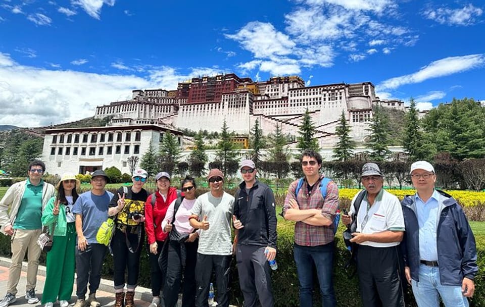 8-Day Tour from Lhasa to Mount Everest Base Camp