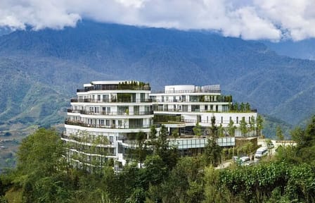 Sapa Trek 2days/1night -HOTEL 5 STAR-From Hanoi by Limousine Van