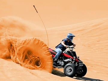 3-Day Tour: Edge of the World, City tour and Red Sand from Riyadh
