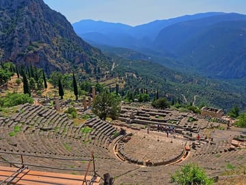 Private Day Tour from Athens to Delphi Archaeological Site