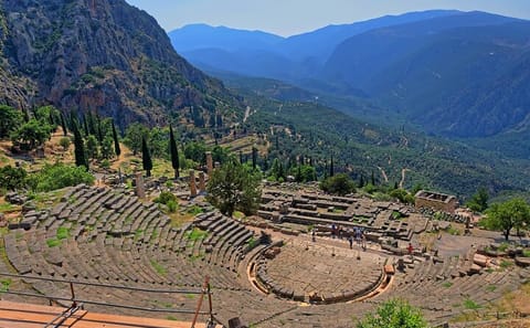 Private Day Tour from Athens to Delphi Archaeological Site