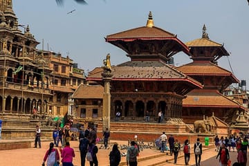 Discover Pashupatinath Temple, Boudanath Stupa and Patan Durbar Square