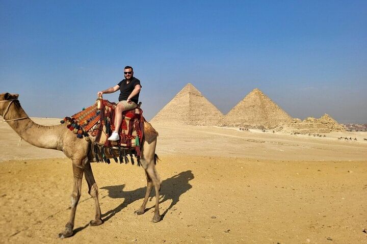 Giza Pyramids, Mummies Museum & Bazaar – All-Inclusive Full Day