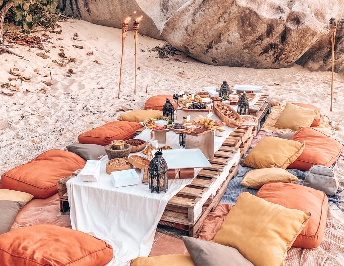 Picnic in Paradise - Luxury Private Picnic on the beach Experience 9