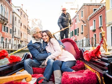 Professional Photo Shoot Tour in Venice for Lasting Memories