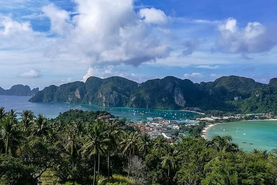 Phi Phi & Bamboo Islands Escape by Luxury Catamaran