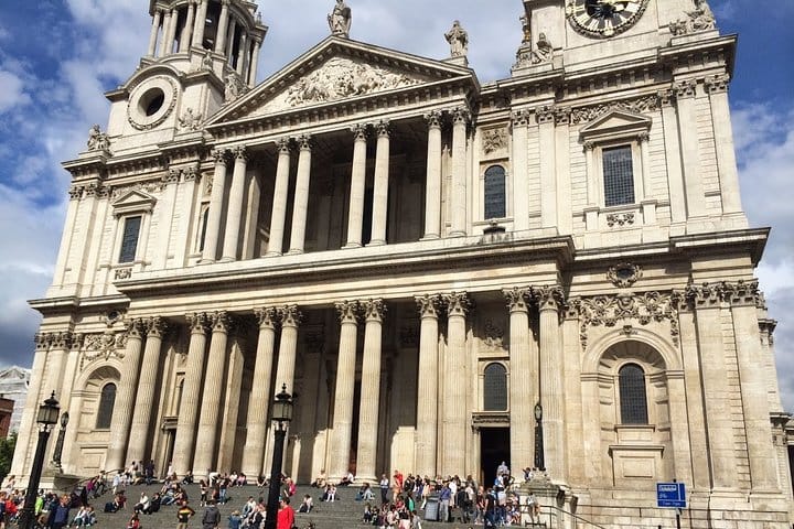 7 Day Private Tour of London with Host Family Accommodation 3