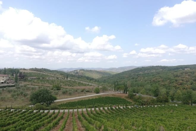 Discover Chianti as in the movie You Me and Tuscany open top van 9