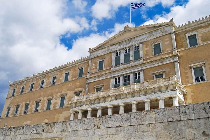 Private Transfers From Athens To Port of Kyllini 7