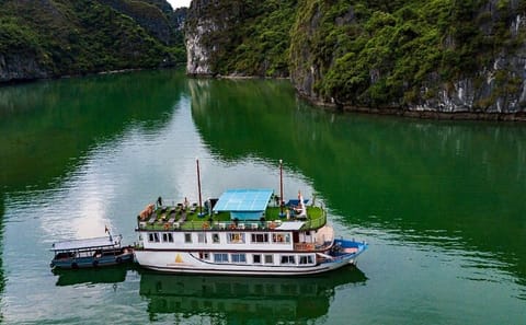 Two-Day Boutique Cruise with Kayaking in Lan Ha Bay