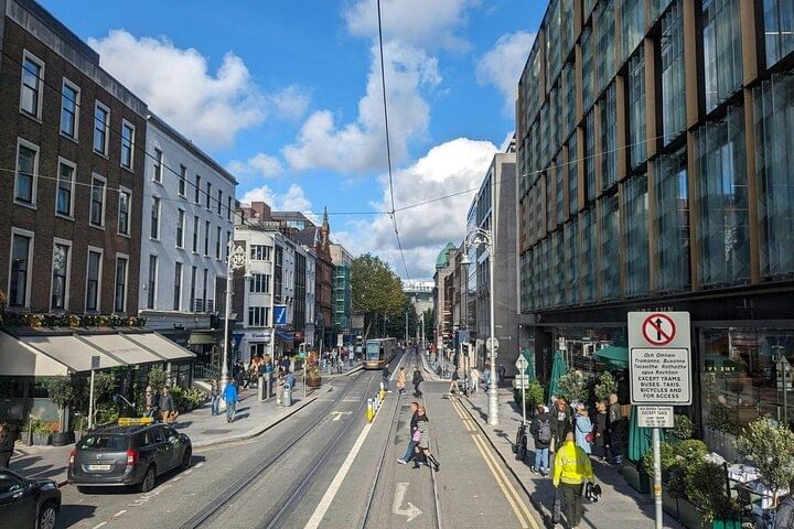 Dublin Airport to or from Dublin private transfer.