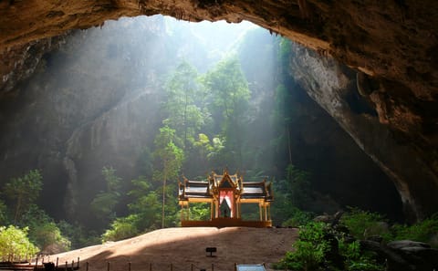 Explore Sam Roi Yod National Park and Praya Nakhon Cave