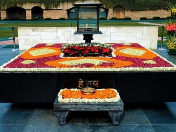 Cultural Tour of Taj Mahal, Ajanta Caves, and Forts