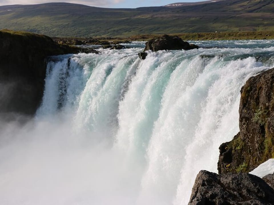 Goðafoss and Akureyri Botanic Garden Shared Shore Excursion — Star Travel