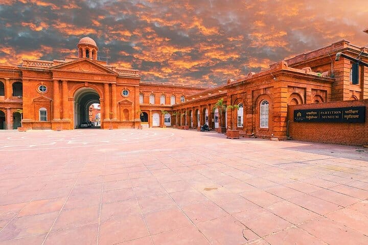 Amritsar: Golden Temples & Historic Sites Tour