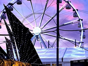 Skiing and Snowboarding at Ski Dubai in Mall of Emirates