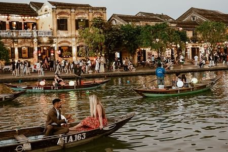 Hoi An Romantic Boat Proposal with Photoshoot & Highlight Video