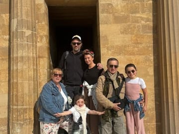 Saqqara, Memphis, and Dahshur Pyramids Day Tour in Giza