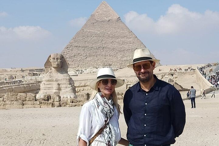 Layover Guided Tour To Giza Pyramids