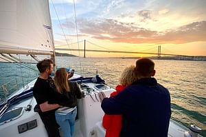 Discover Lisbon: Sunset Tagus River Sailing Tour