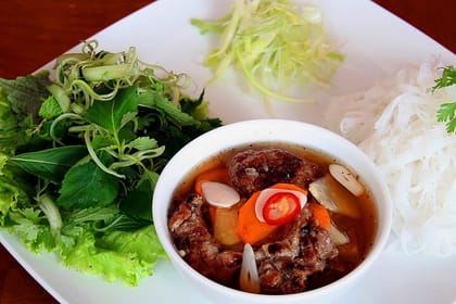 Hanoi Old Quarter Walking Street Food – Small Group Tour