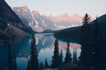 Explore Moraine, Lake Louise, Emerald & Peyto Lakes from Calgary