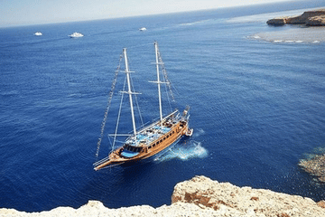 Pirate Boat Adventure and Snorkeling in Hurghada
