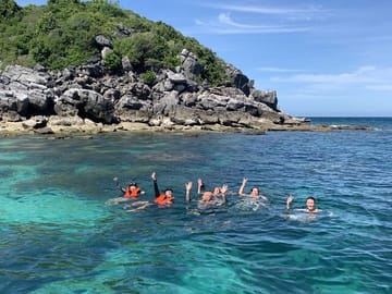 Koh Samui Pig Island Tour by Speedboat with Snorkeling