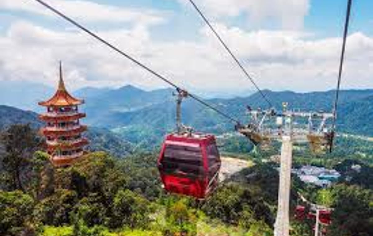 Genting Highlands Nature and Theme Park Tour in Pahang
