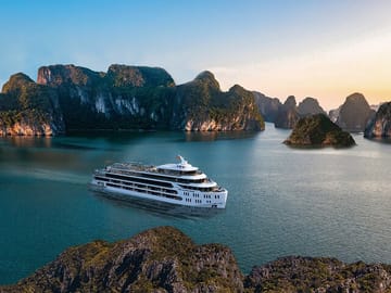 Luna Cruise: Top 5-Star Luxury Day Cruise from Port in Halong Bay