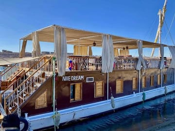 Private Luxury Dahabiy Cruise with Hot Air Balloon in Aswan