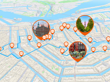 Full circuit: From the Royal Palace to the famous Flower Market.
