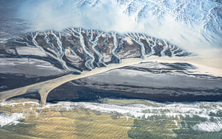 Black Sands & Riverbeds Airplane Tour from Skaftafell
