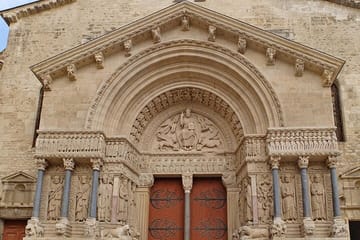 Private Historic Walking Tour of Arles, France