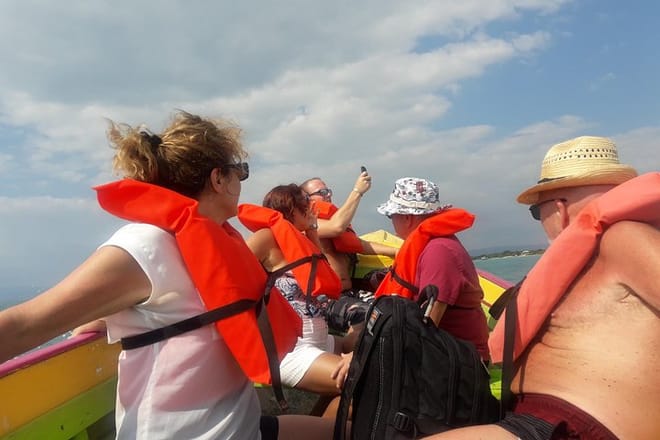 ON ROUTE TO THE PELICAN BAR