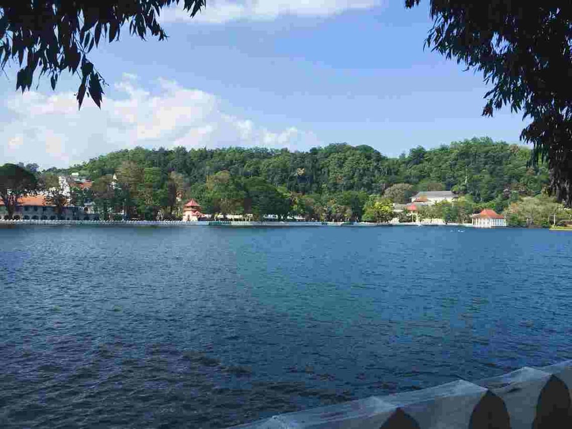 Along the Mahaweli River Cycle Ride and Exploring the Kingdom of Kandy 5