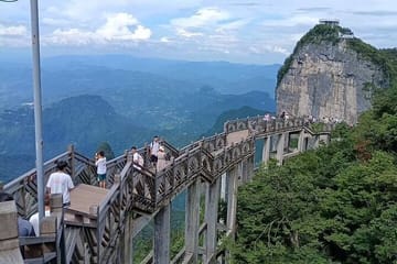 Tianmen Mountain Day Tour and Night Lights in Furong Ancient Town