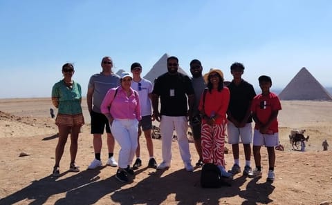 Pyramids of Giza and the great Sphinx, Group Tour