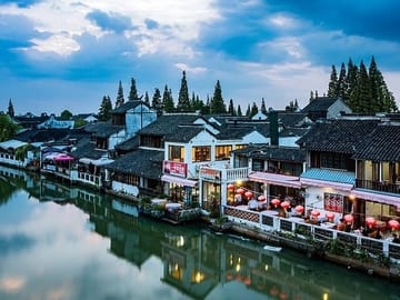 Half-Day Private Zhujiajiao WaterTown Tour with Boat Ride from SH