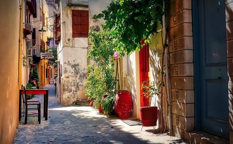 Chania Old Town and Chrisopigi Monastery Cultural Tour
