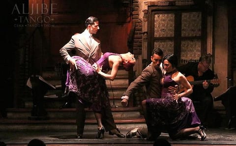 Early Tango Dinner Show in Buenos Aires with Optional Transfer