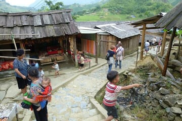 Sapa 2 Days 1 Night from Hanoi By Cabin Bus + 4 * Hotel Overnight