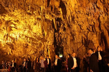 Half-Day Tour of Melissani Lake and Drogarati Cave in Argostolion