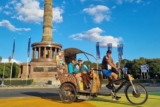 Day trip through multicultural city landscapes & photo highlights 9