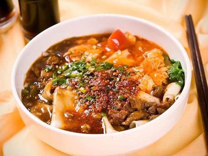 Xi'an Foodie Tuktuk Tour — Muslim Quarter + Craft Brewery